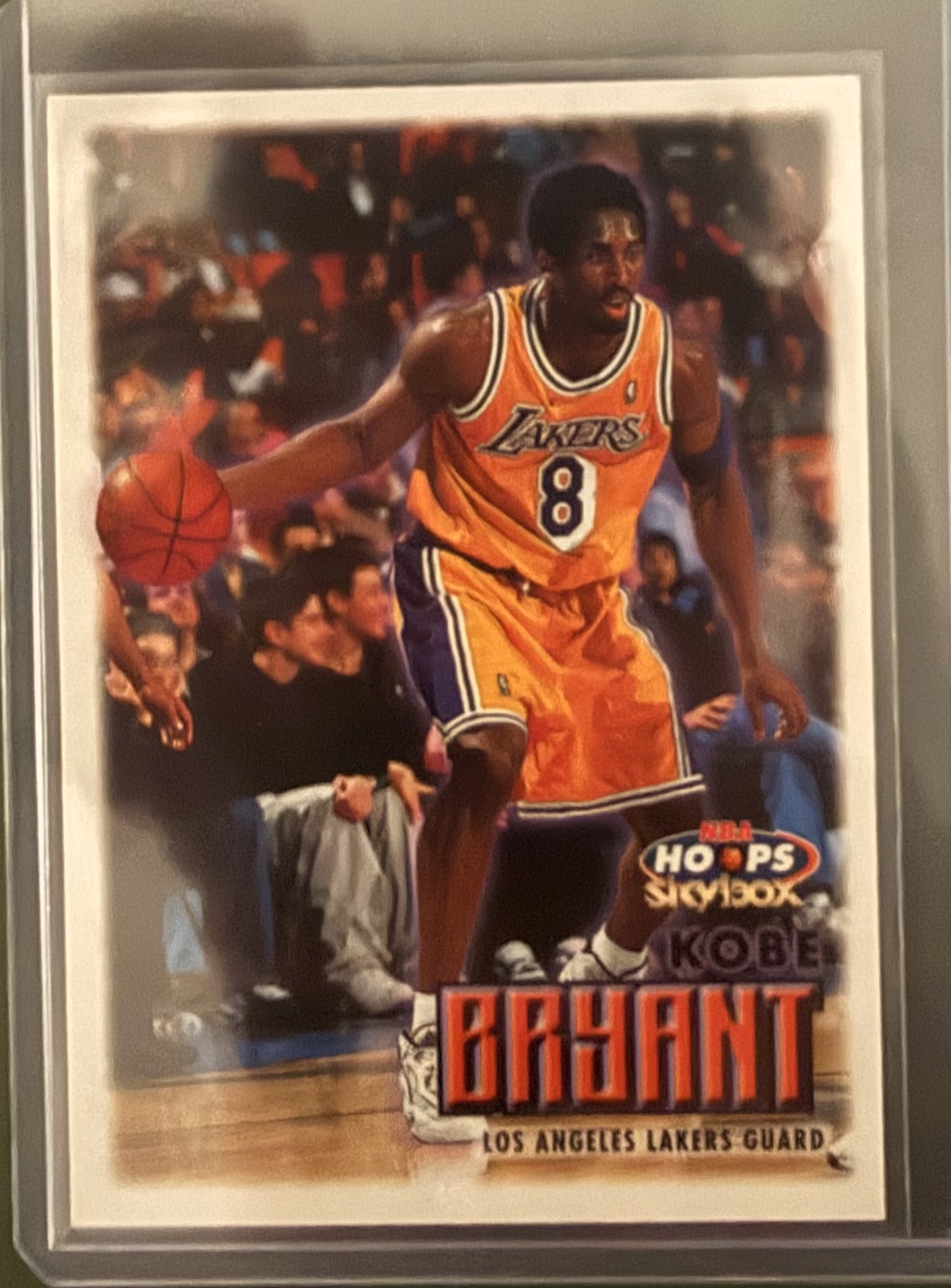 1999-00 Skybox NBA Hoops Kobe Bryant #27 – Los Angeles Lakers Base Card